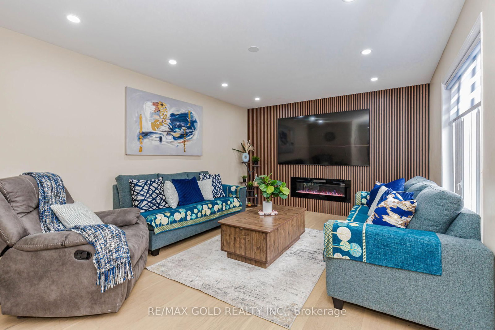 Detached House for sale at 23 Wild Indigo Crescent, Brampton, Ontario, L6R 2J9 - Sandringham-Wellington - MLS: W13004840