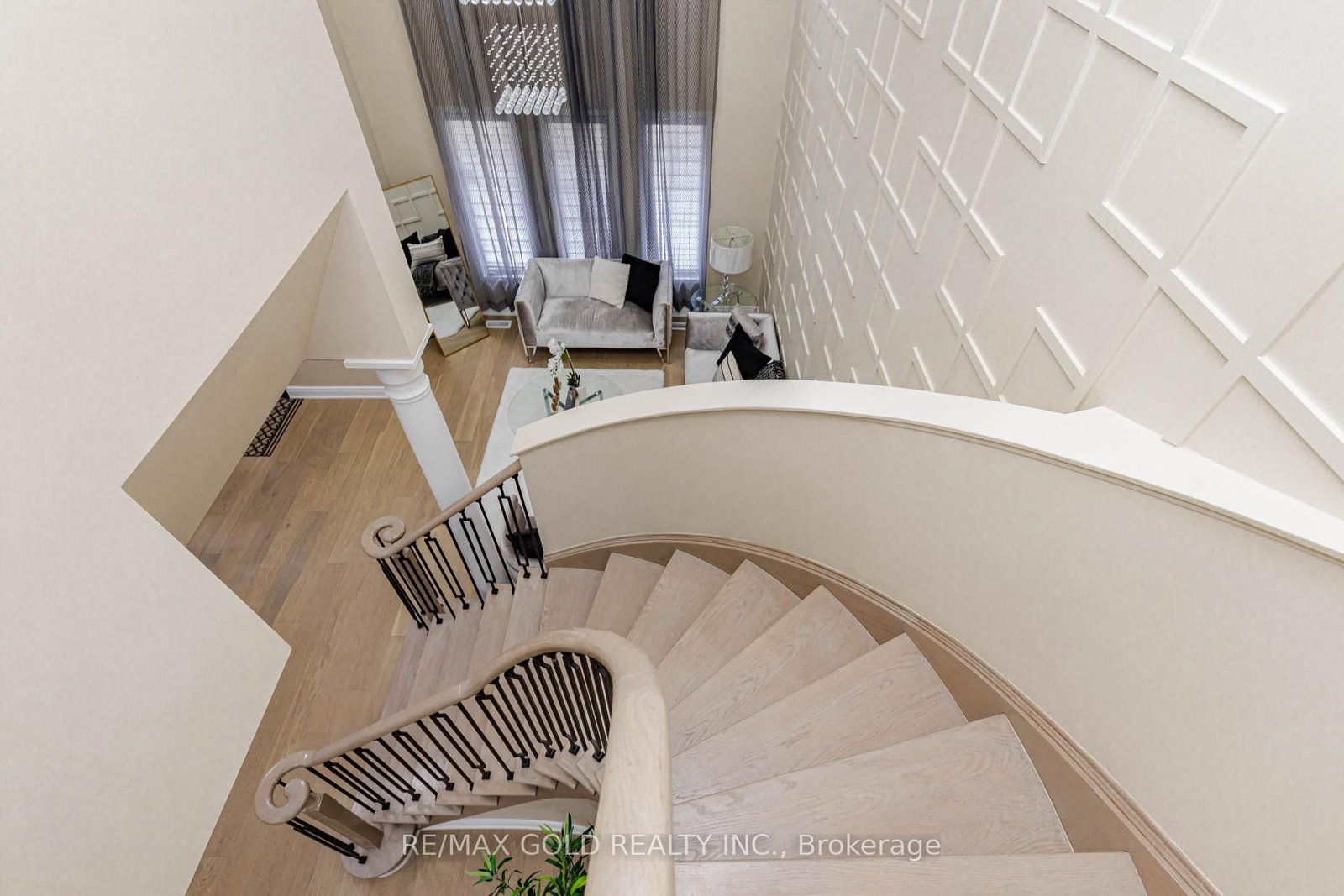 Detached House for sale at 23 Wild Indigo Crescent, Brampton, Ontario, L6R 2J9 - Sandringham-Wellington - MLS: W13004840