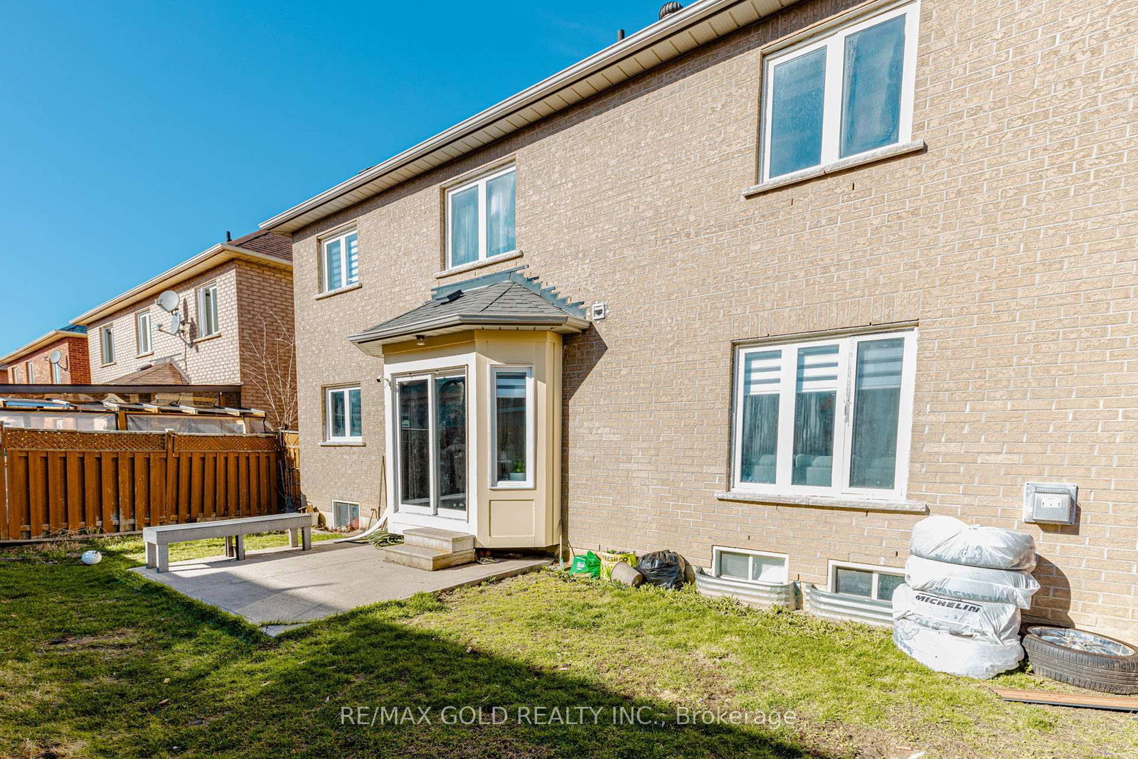 Detached House for sale at 23 Wild Indigo Crescent, Brampton, Ontario, L6R 2J9 - Sandringham-Wellington - MLS: W13004840