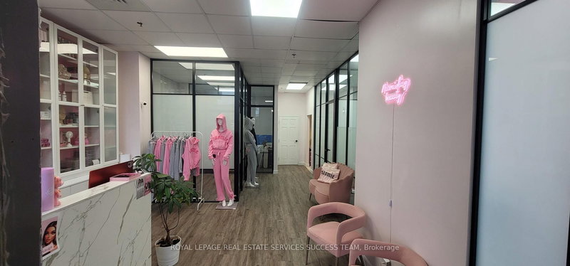 6 - 3075 Ridgeway Dr, Mississauga, L5L 5M6 | Image 3