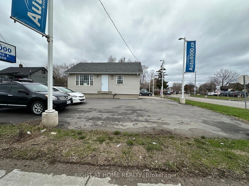 2789 Derry Rd E, Mississauga, L4T 1A3 | Image 2