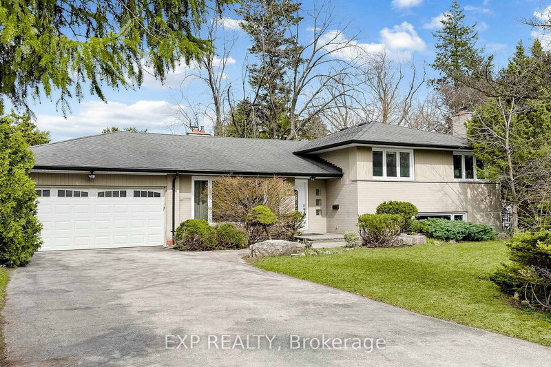 261 Pinehurst Dr, Oakville, L6J 4X2 | Image 2