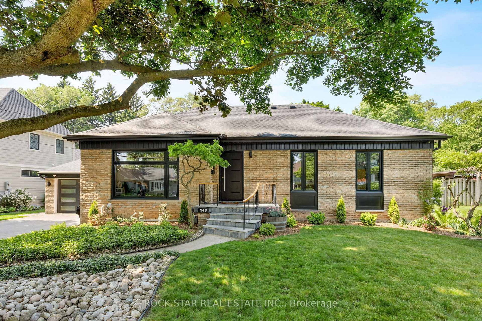 946 Glenwood Avenue - Photo 3