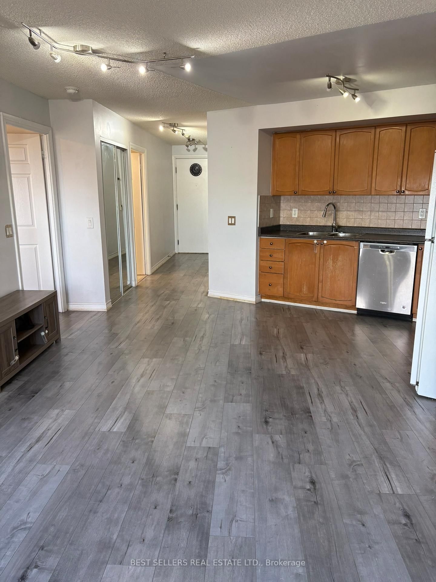 710 Humberwood Boulevard, Unit 1509 - Photo 5