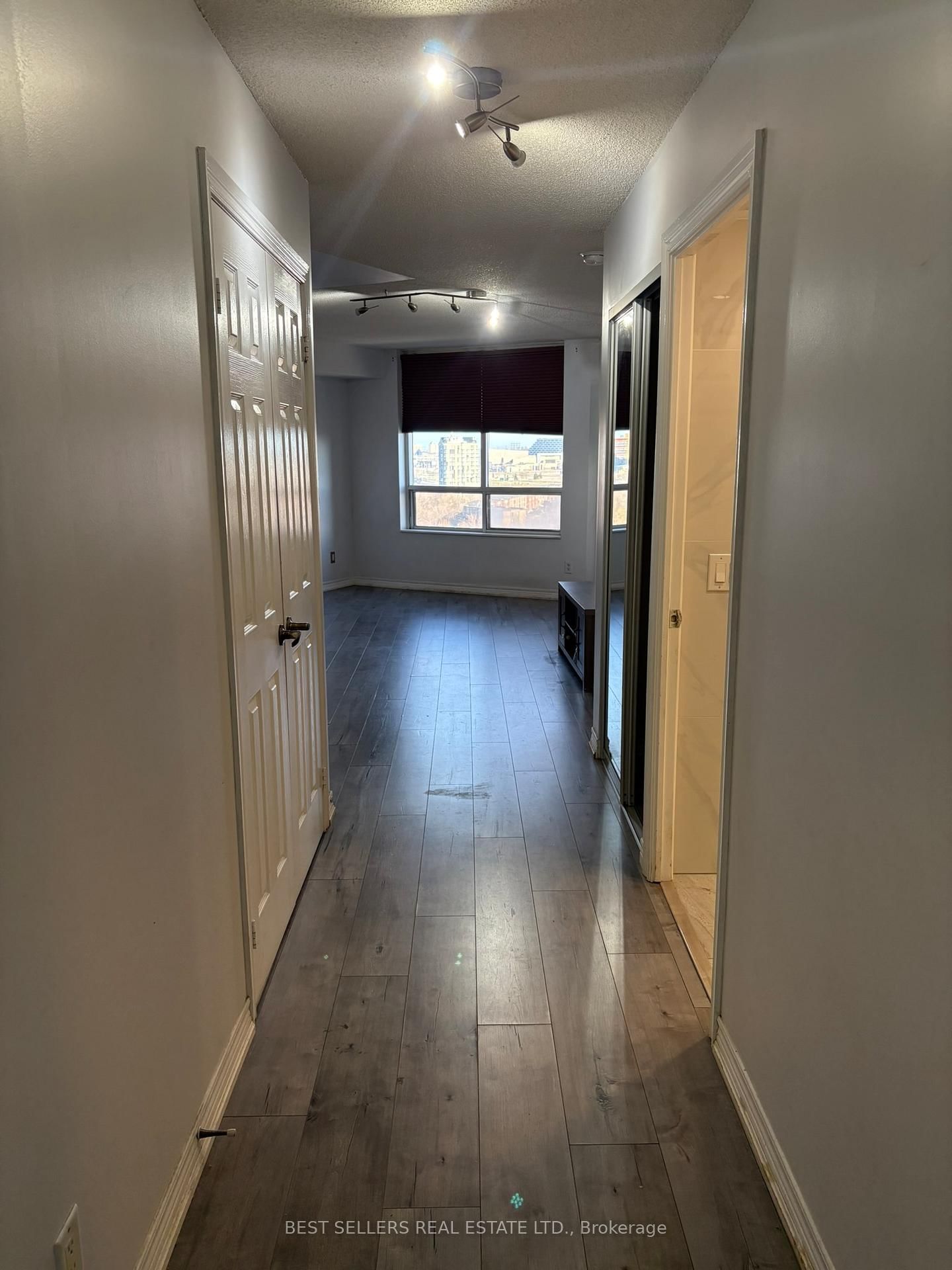 710 Humberwood Boulevard, Unit 1509 - Photo 9