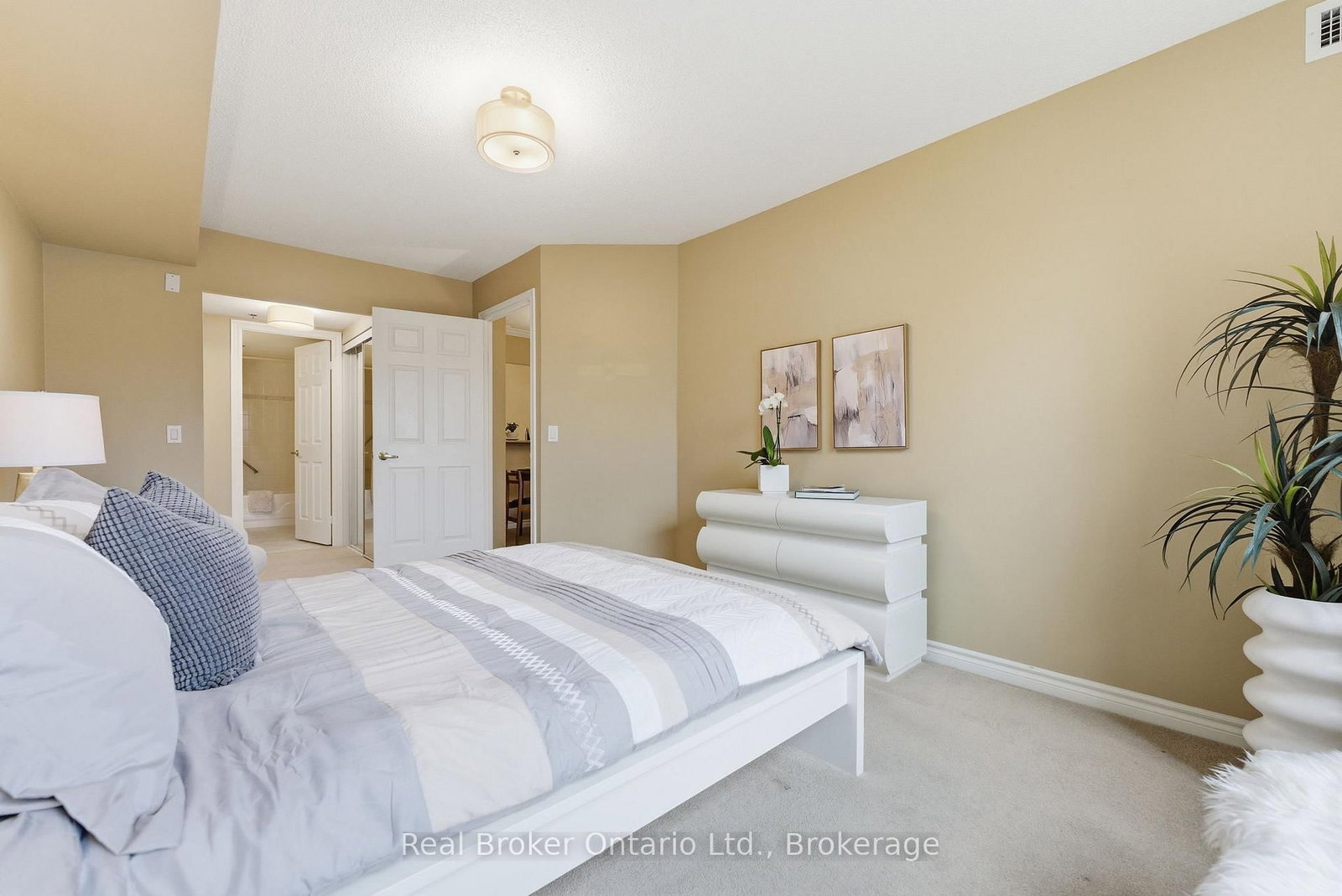 100 Burloak Drive, Unit 1217 - Photo 16