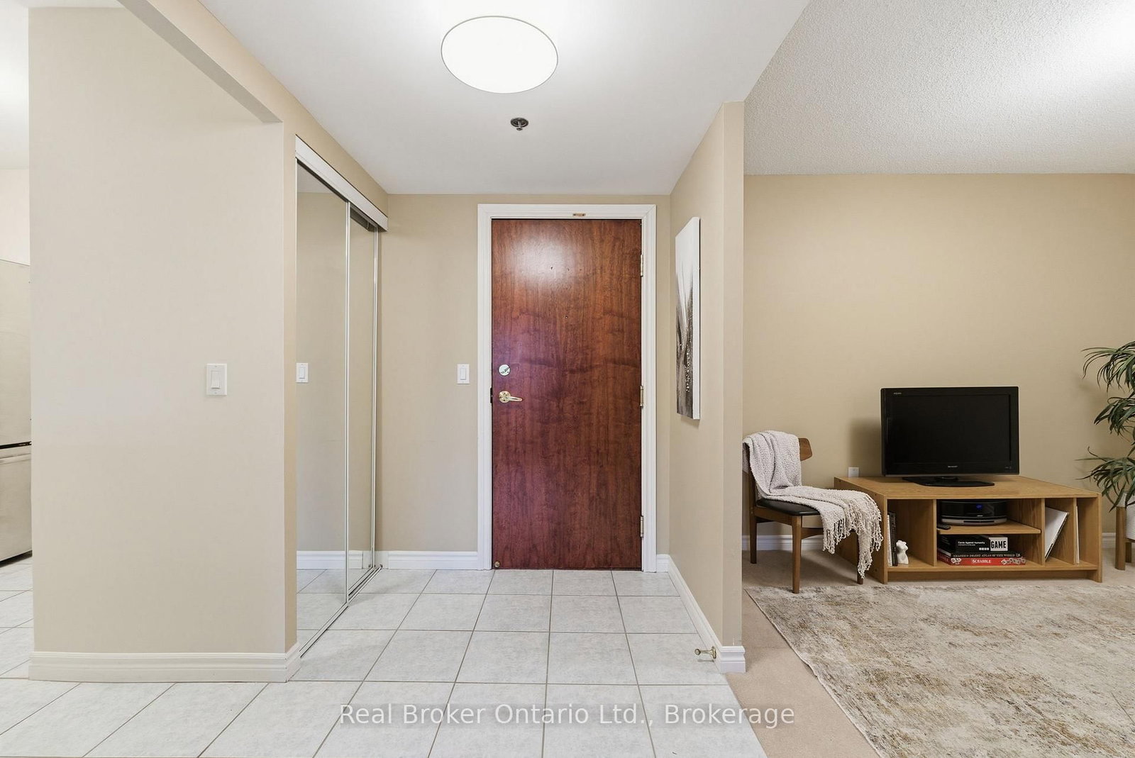 100 Burloak Drive, Unit 1217 - Photo 5