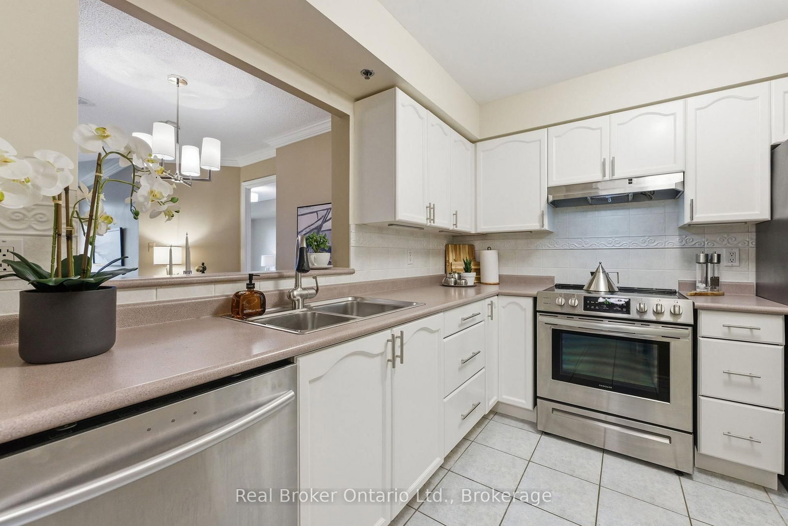 100 Burloak Drive, Unit 1217 - Photo 7