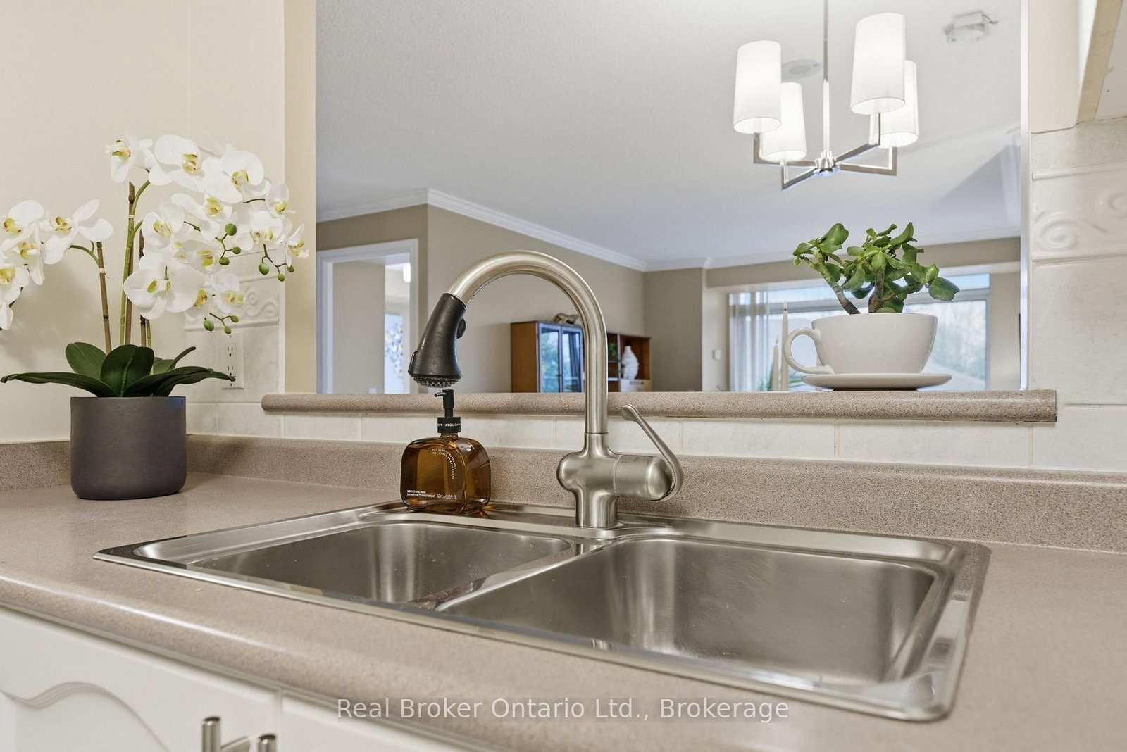 100 Burloak Drive, Unit 1217 - Photo 8