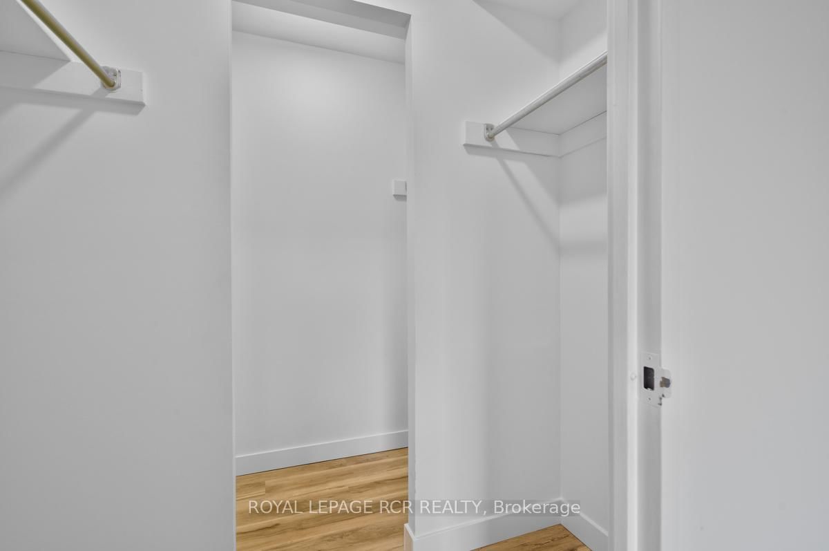 1535 Lakeshore Road E, Unit 205 - Photo 13