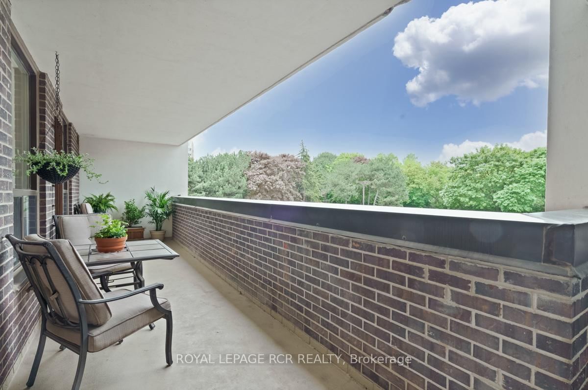 1535 Lakeshore Road E, Unit 205 - Photo 19