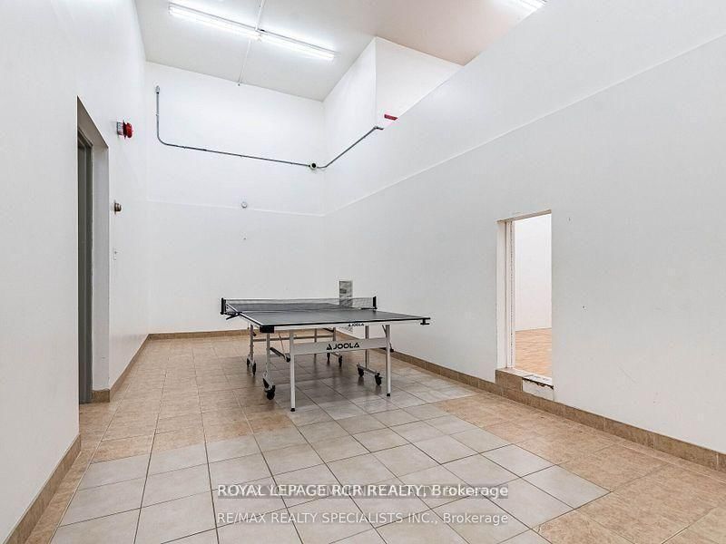 1535 Lakeshore Road E, Unit 205 - Photo 29