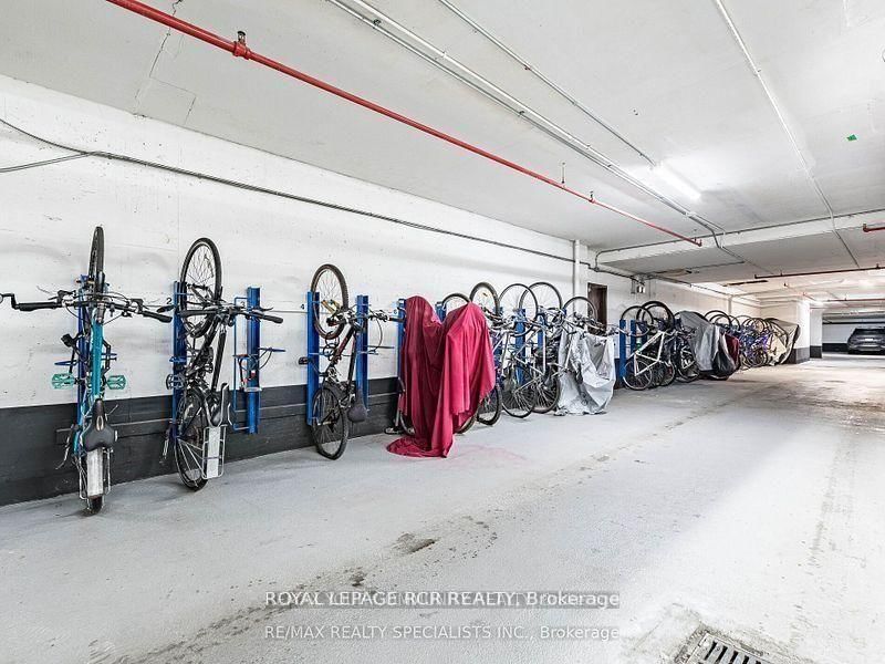 1535 Lakeshore Road E, Unit 205 - Photo 30