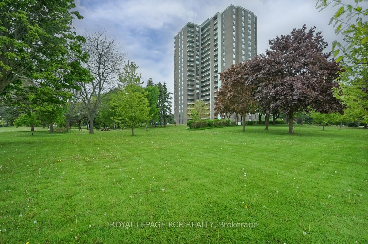 1535 Lakeshore Road E, Unit 205 - Photo 36