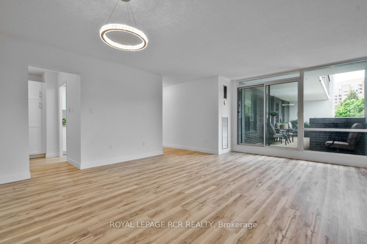 1535 Lakeshore Road E, Unit 205 - Photo 4