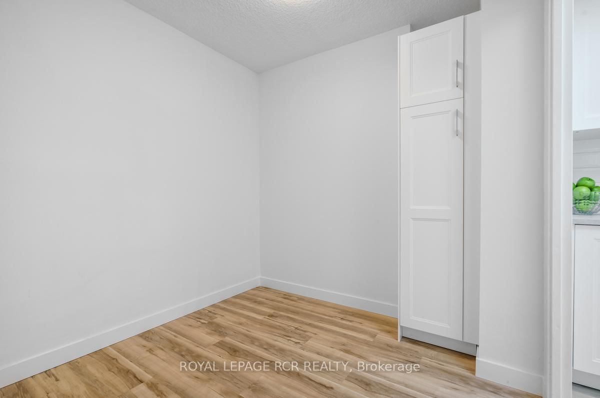 1535 Lakeshore Road E, Unit 205 - Photo 8