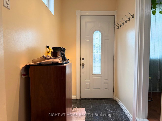 785 Lansdowne Avenue