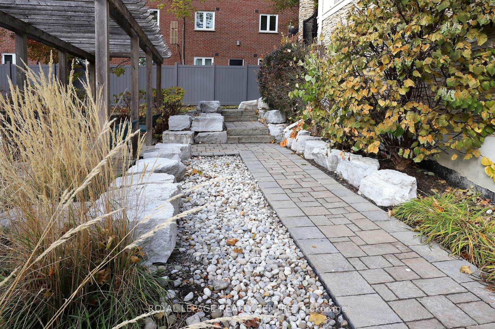 3077 Cawthra Road, Unit 10 - Photo 3