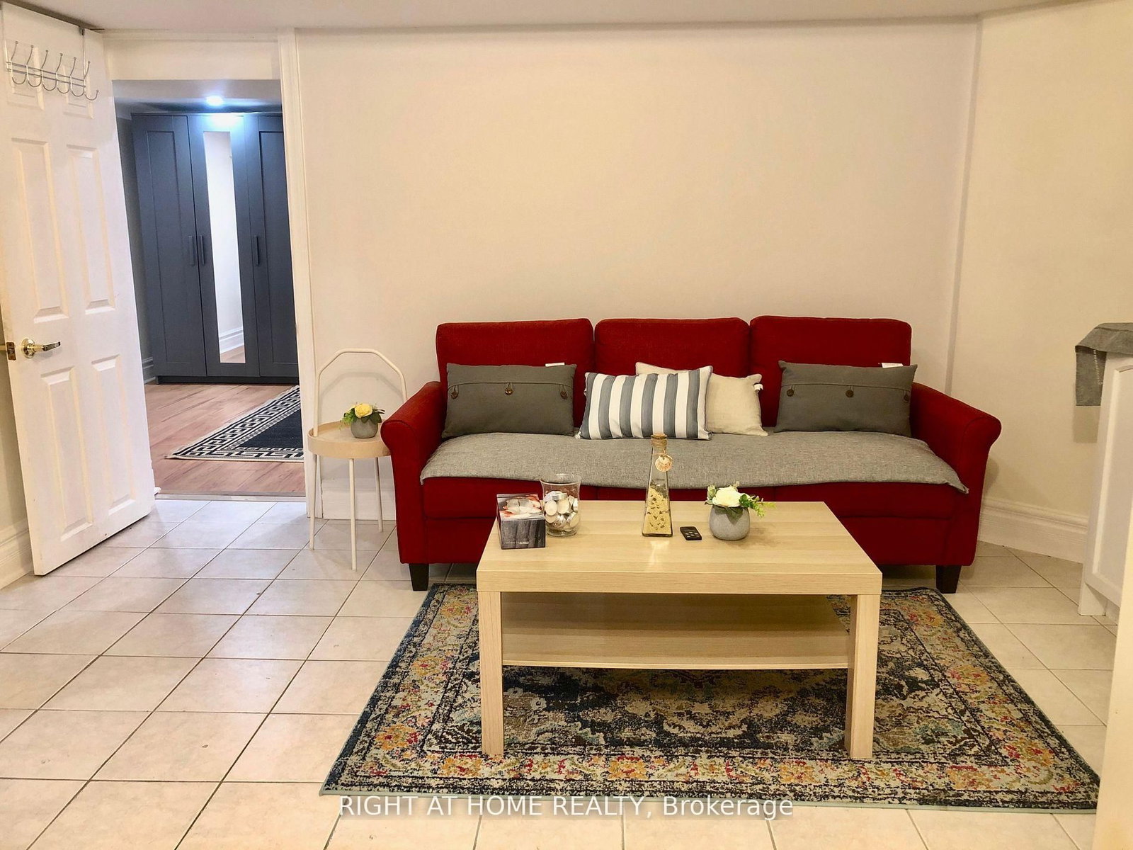 289 Laurentian Avenue, Unit Basement