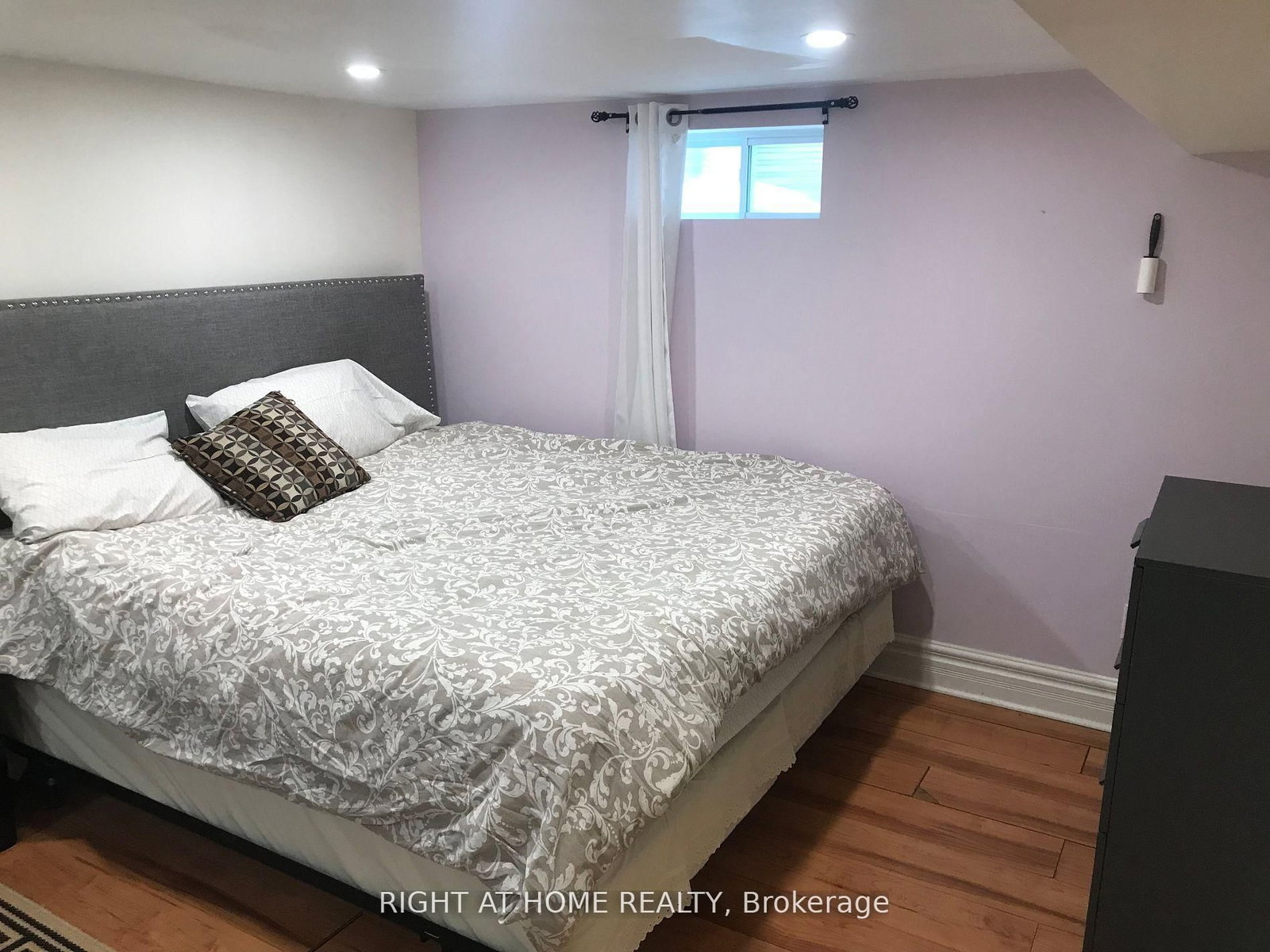 289 Laurentian Avenue, Unit Basement - Photo 17