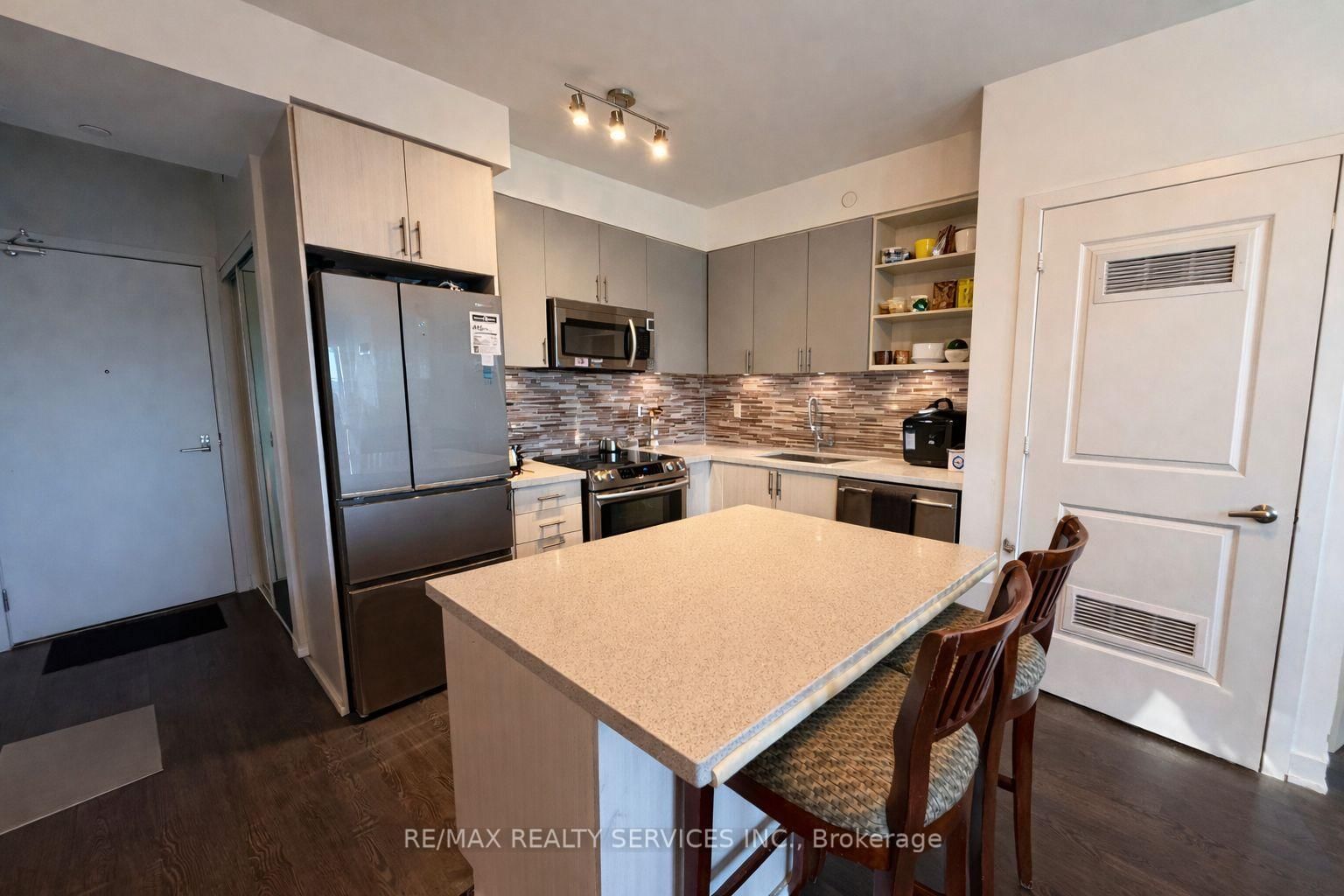 4677 Glen Erin Drive, Unit 301 - Photo 9