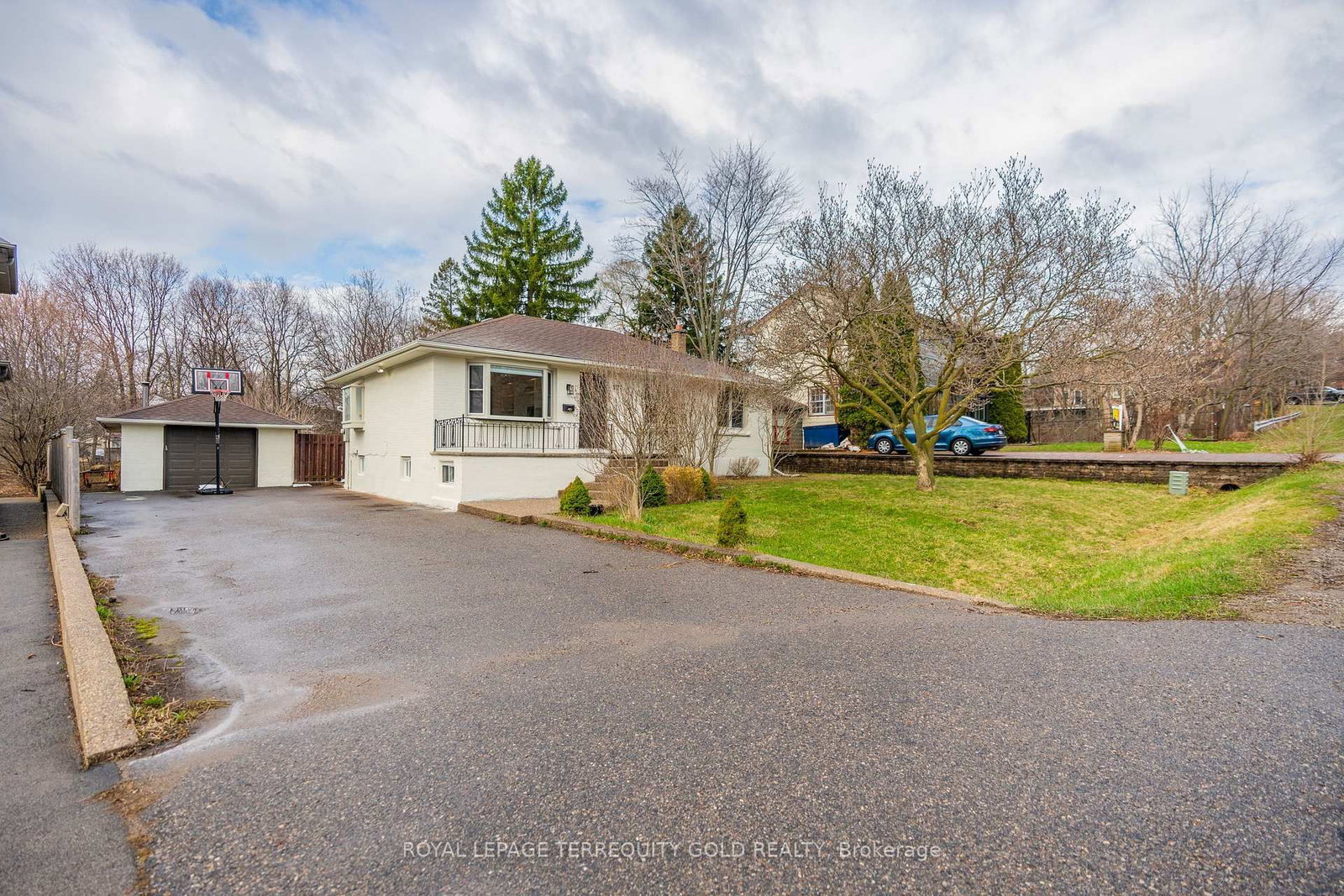 1124 Kent Avenue - Photo 2