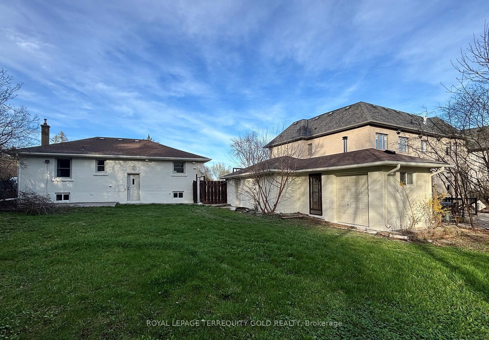 Detached House for sale at 1124 Kent Avenue, Oakville, Ontario, L6H 1Z8 - College Park - MLS: W13005584