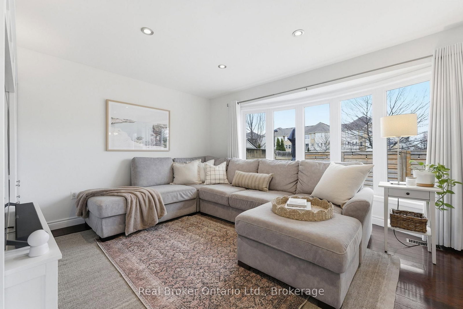 Detached House for sale at 910 Vickerman Way, Milton, Ontario, L9T 0K5 - Coates - MLS: W13005624