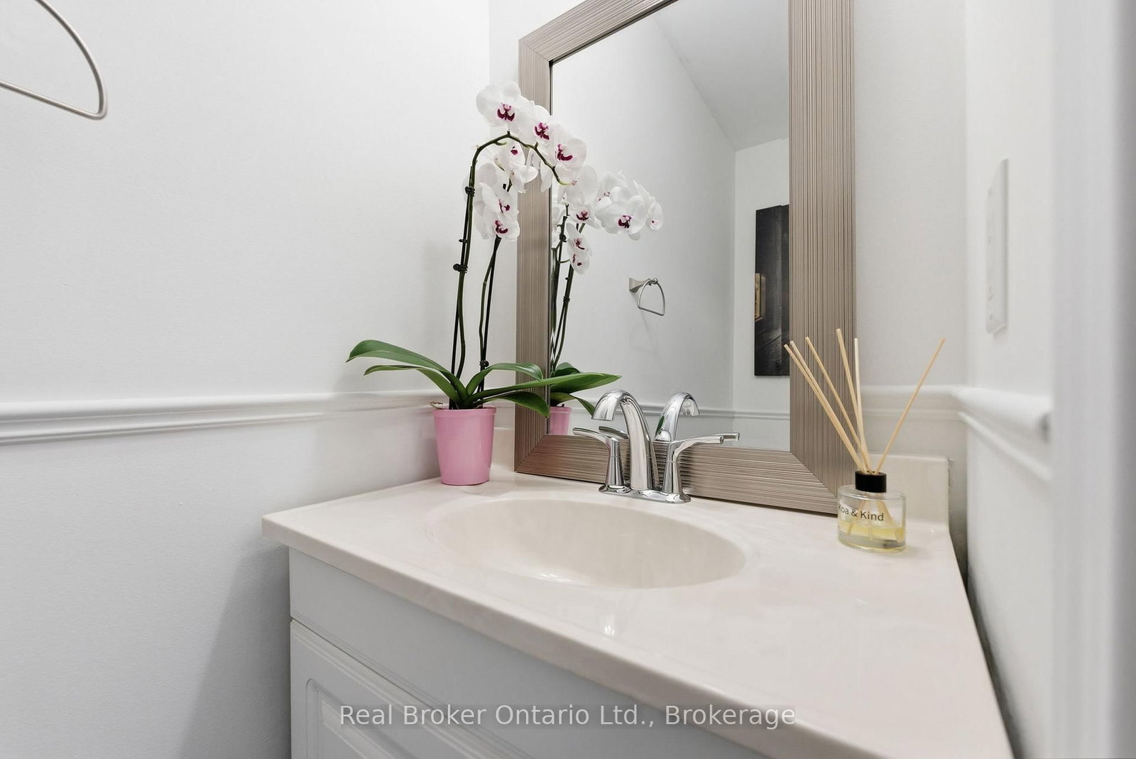 Detached House for sale at 910 Vickerman Way, Milton, Ontario, L9T 0K5 - Coates - MLS: W13005624