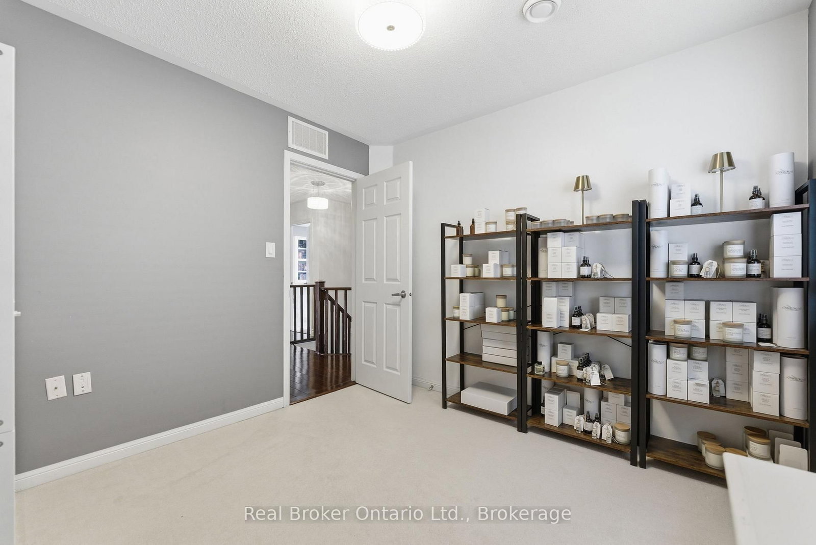 Detached House for sale at 910 Vickerman Way, Milton, Ontario, L9T 0K5 - Coates - MLS: W13005624