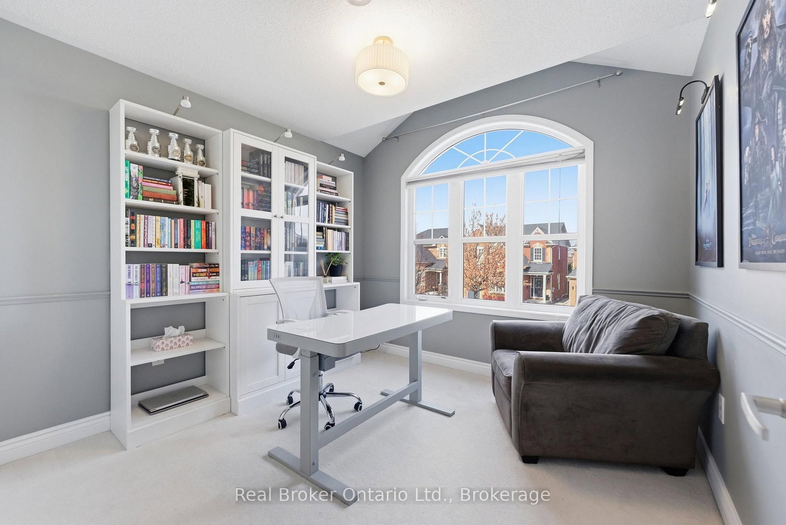 Detached House for sale at 910 Vickerman Way, Milton, Ontario, L9T 0K5 - Coates - MLS: W13005624