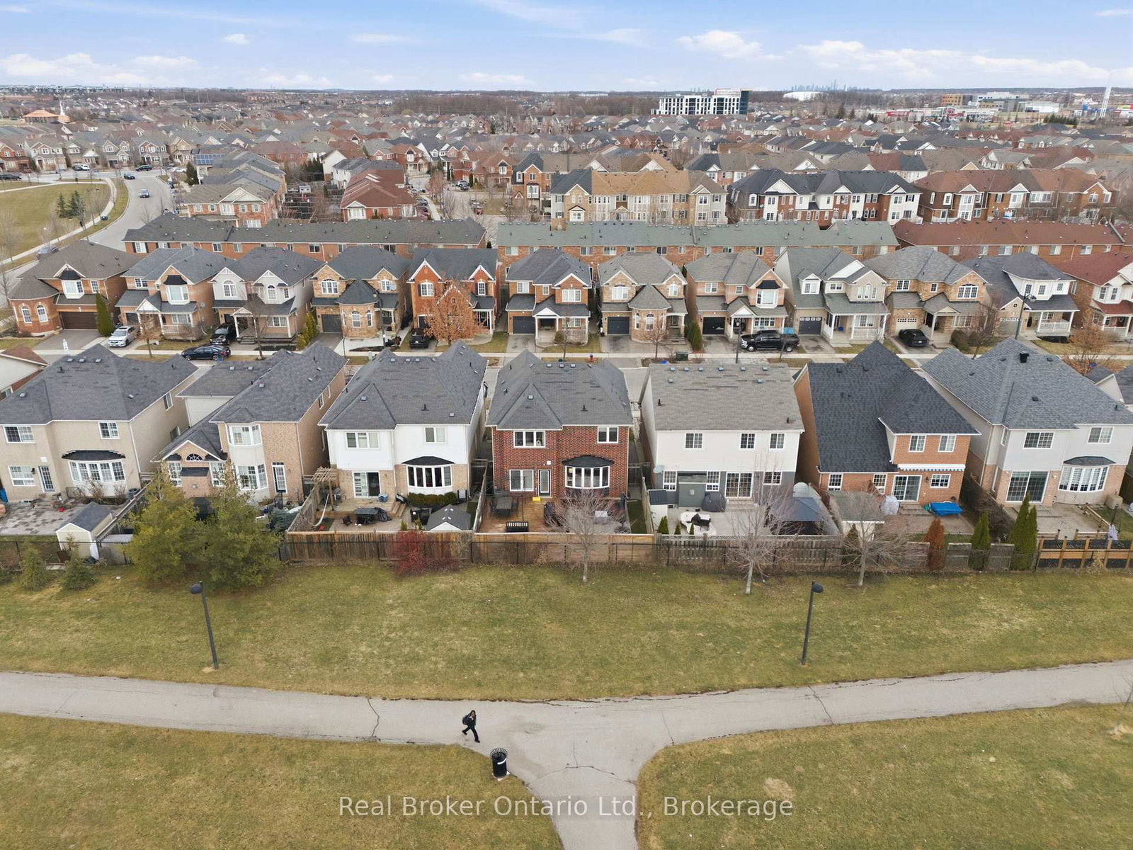 Detached House for sale at 910 Vickerman Way, Milton, Ontario, L9T 0K5 - Coates - MLS: W13005624