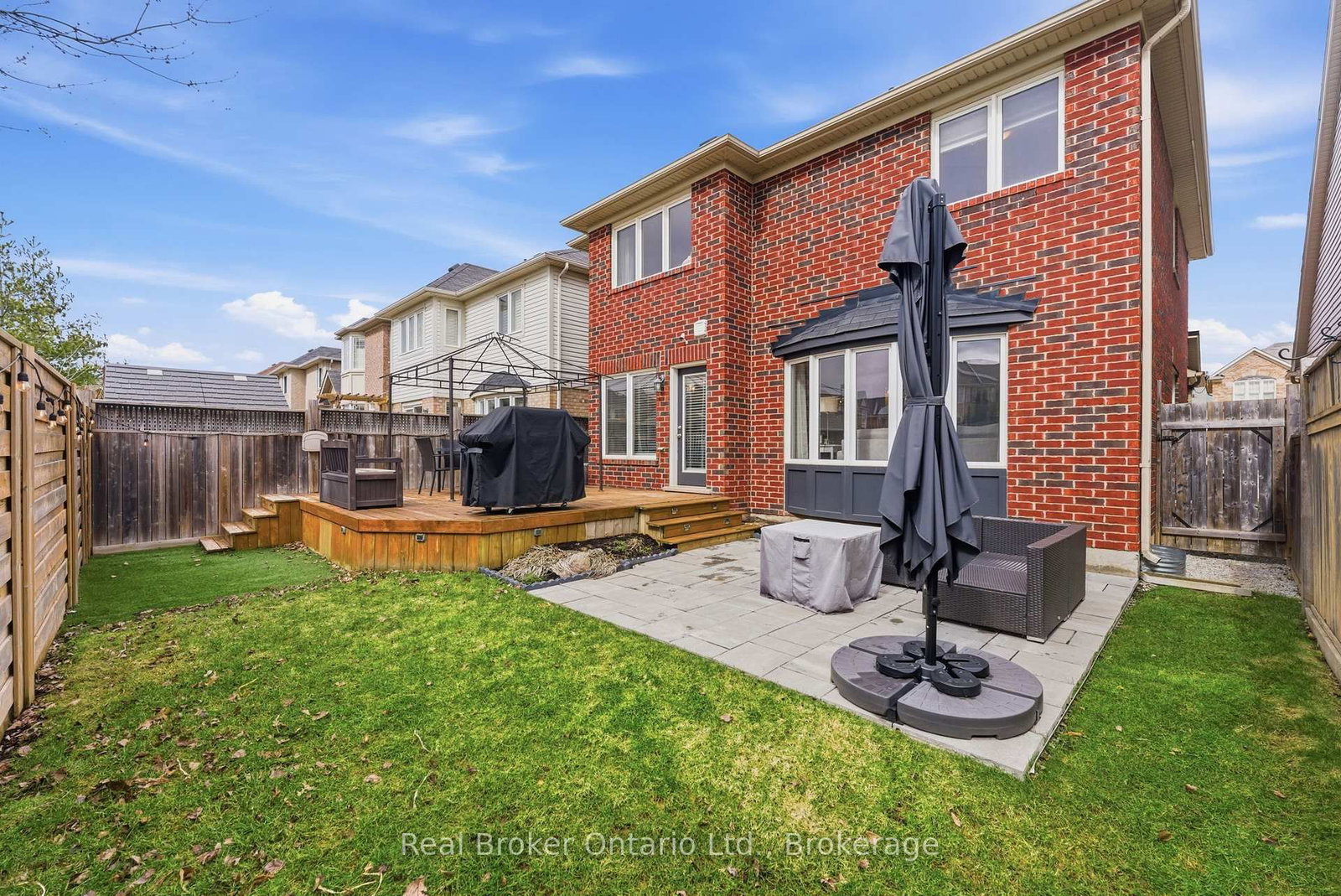 Detached House for sale at 910 Vickerman Way, Milton, Ontario, L9T 0K5 - Coates - MLS: W13005624