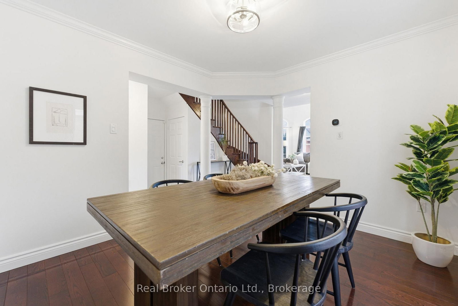 Detached House for sale at 910 Vickerman Way, Milton, Ontario, L9T 0K5 - Coates - MLS: W13005624