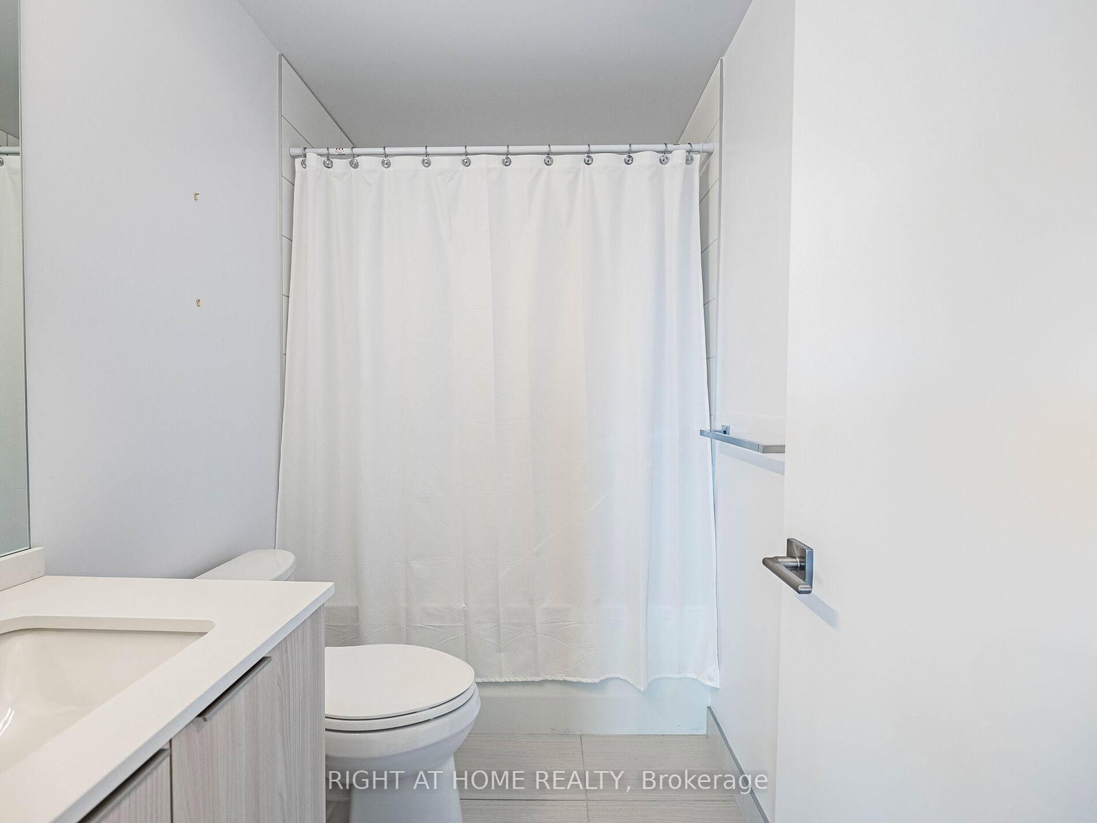 4208 Dundas Street, Unit 513 - Photo 17