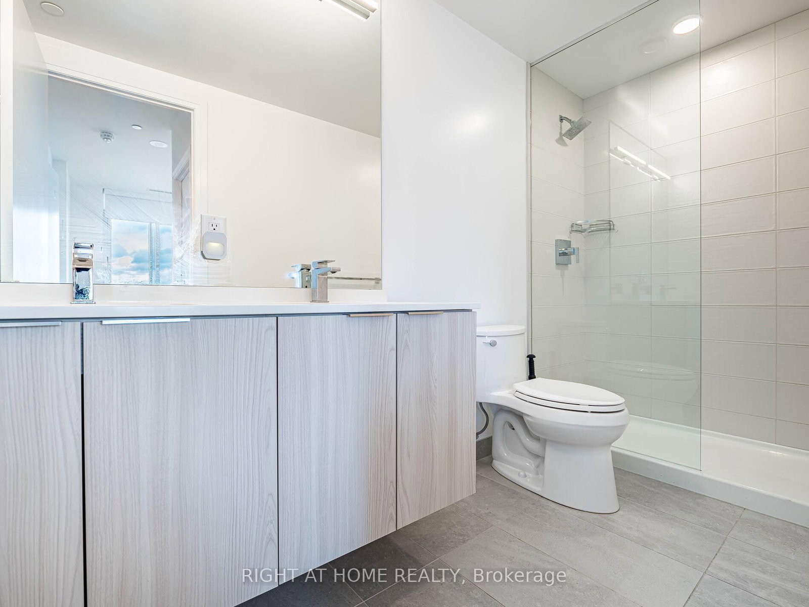 4208 Dundas Street, Unit 513 - Photo 27