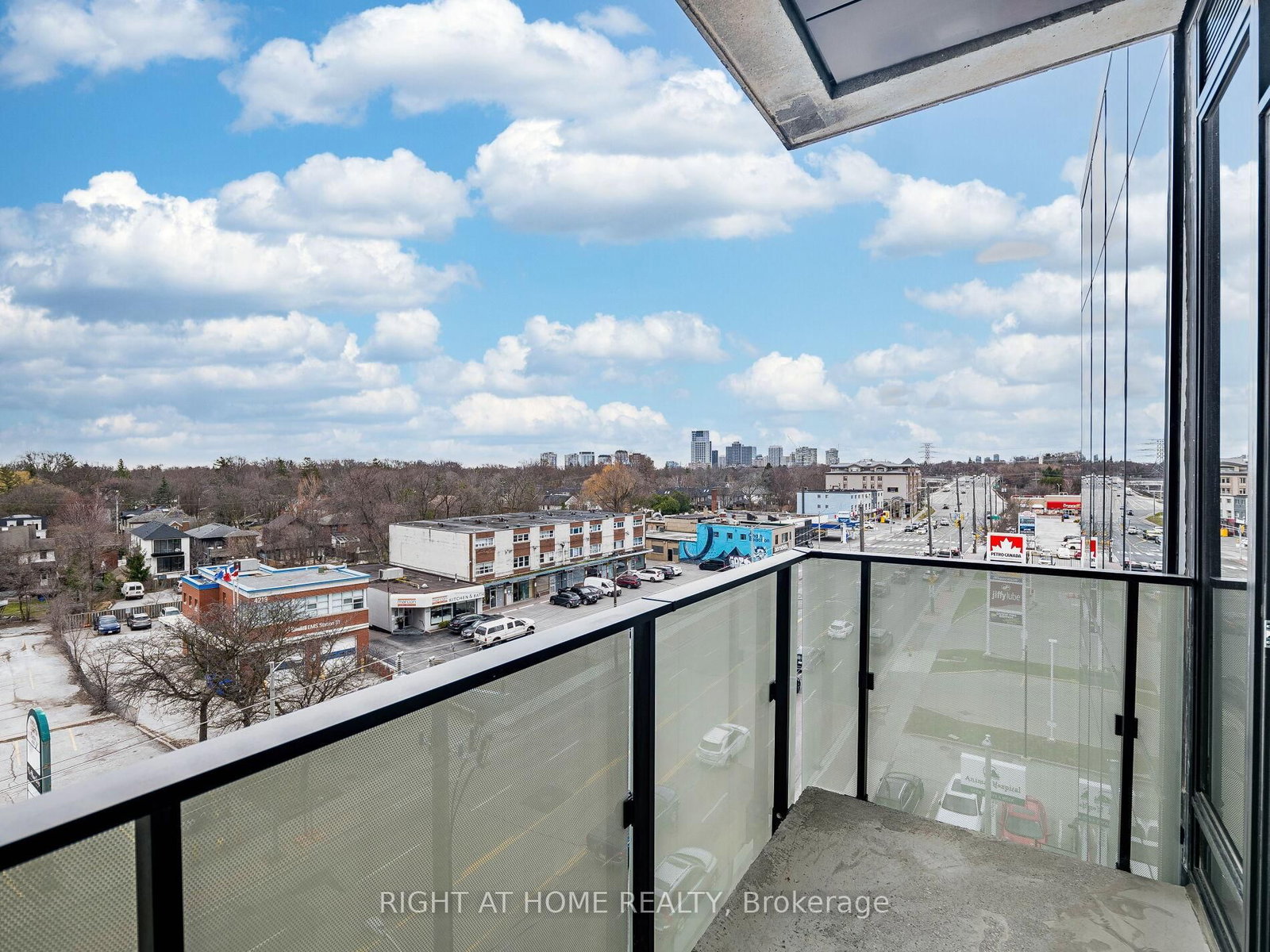 4208 Dundas Street, Unit 513 - Photo 29