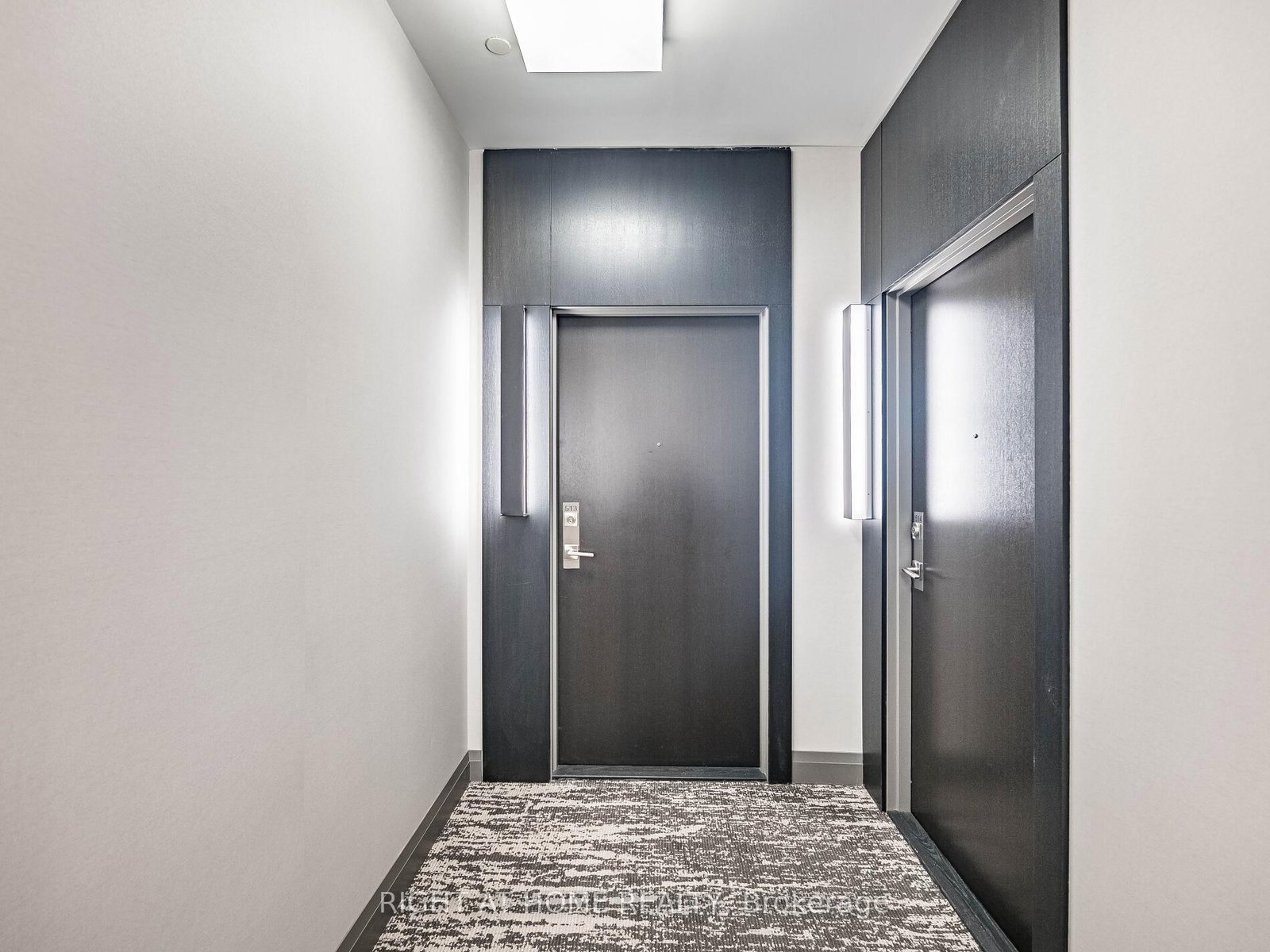 4208 Dundas Street, Unit 513 - Photo 3