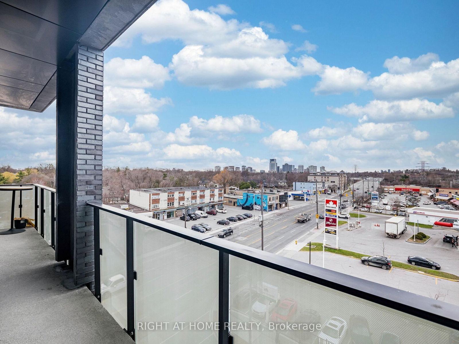 4208 Dundas Street, Unit 513 - Photo 33
