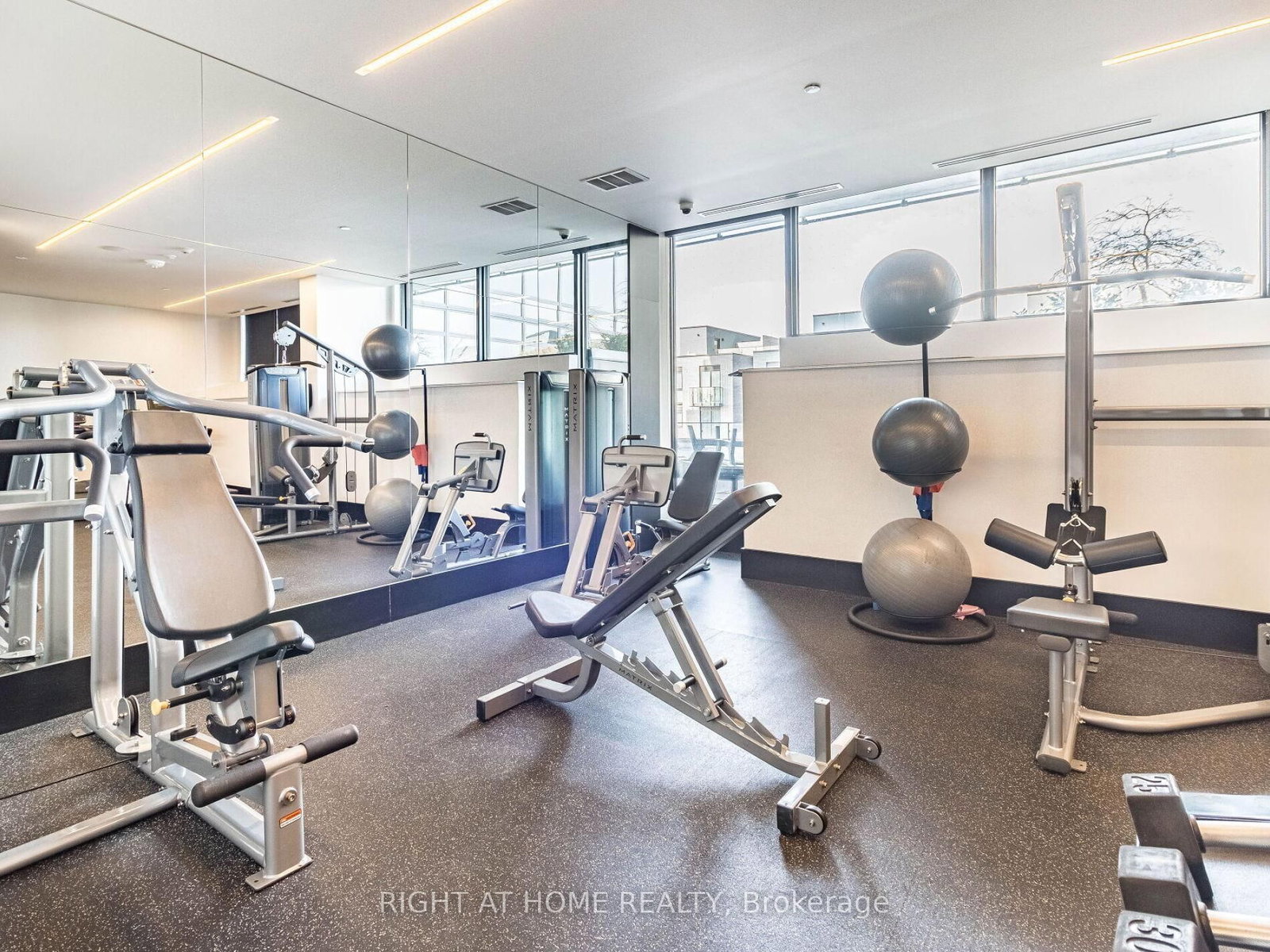 4208 Dundas Street, Unit 513 - Photo 46