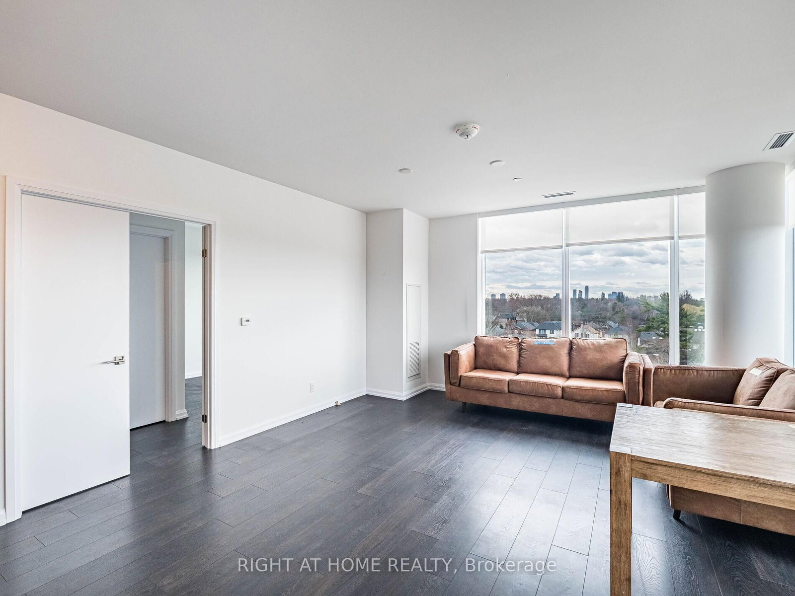 4208 Dundas Street, Unit 513 - Photo 8