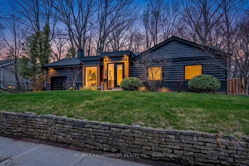 327 Goodram Dr, Burlington, L7L 2J9 | Image 2