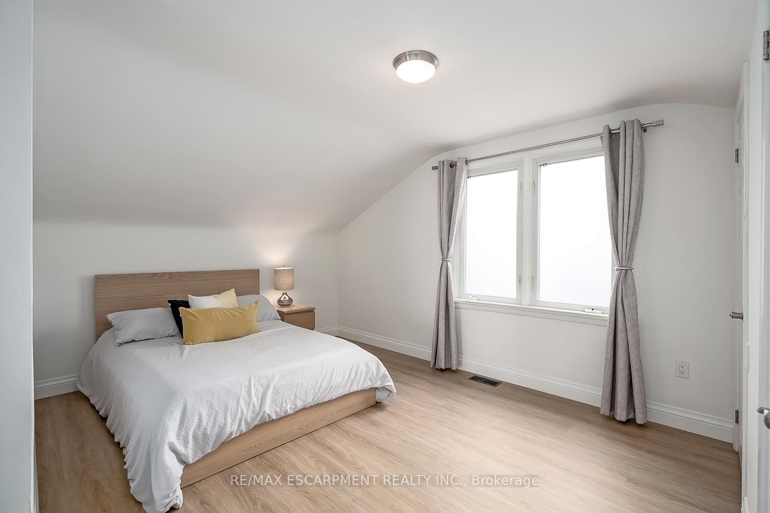 327 Goodram Drive - Photo 28