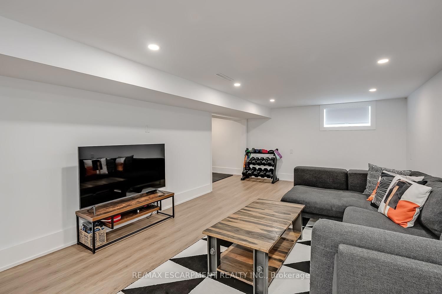 327 Goodram Drive - Photo 32