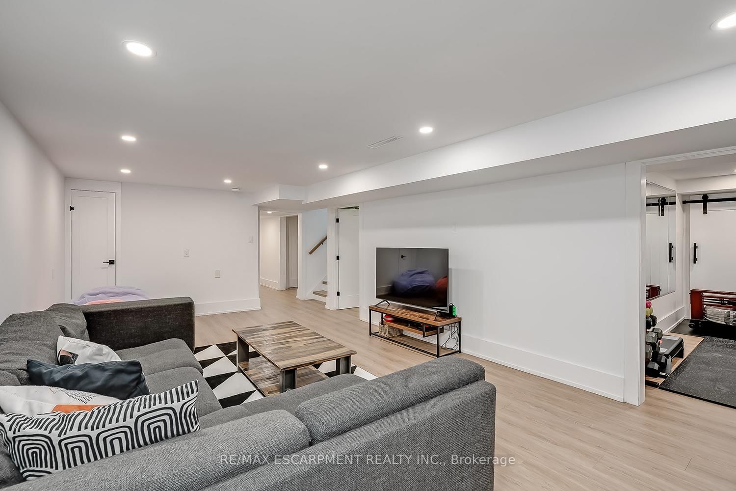 327 Goodram Drive - Photo 33