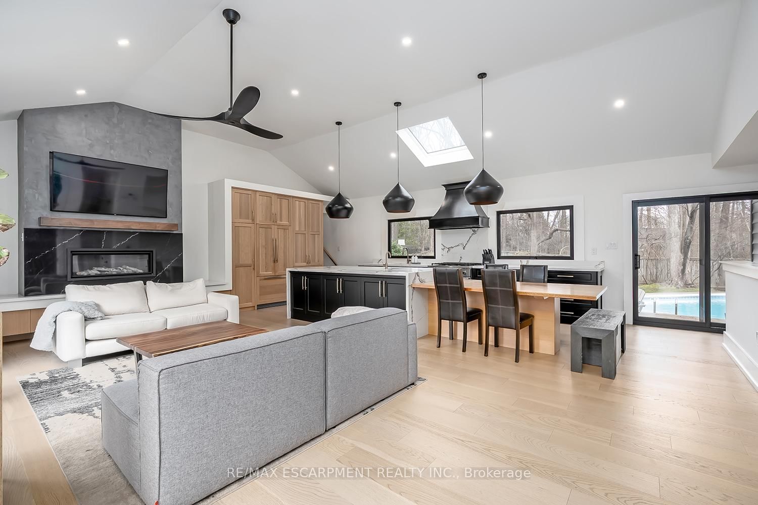 327 Goodram Drive - Photo 7