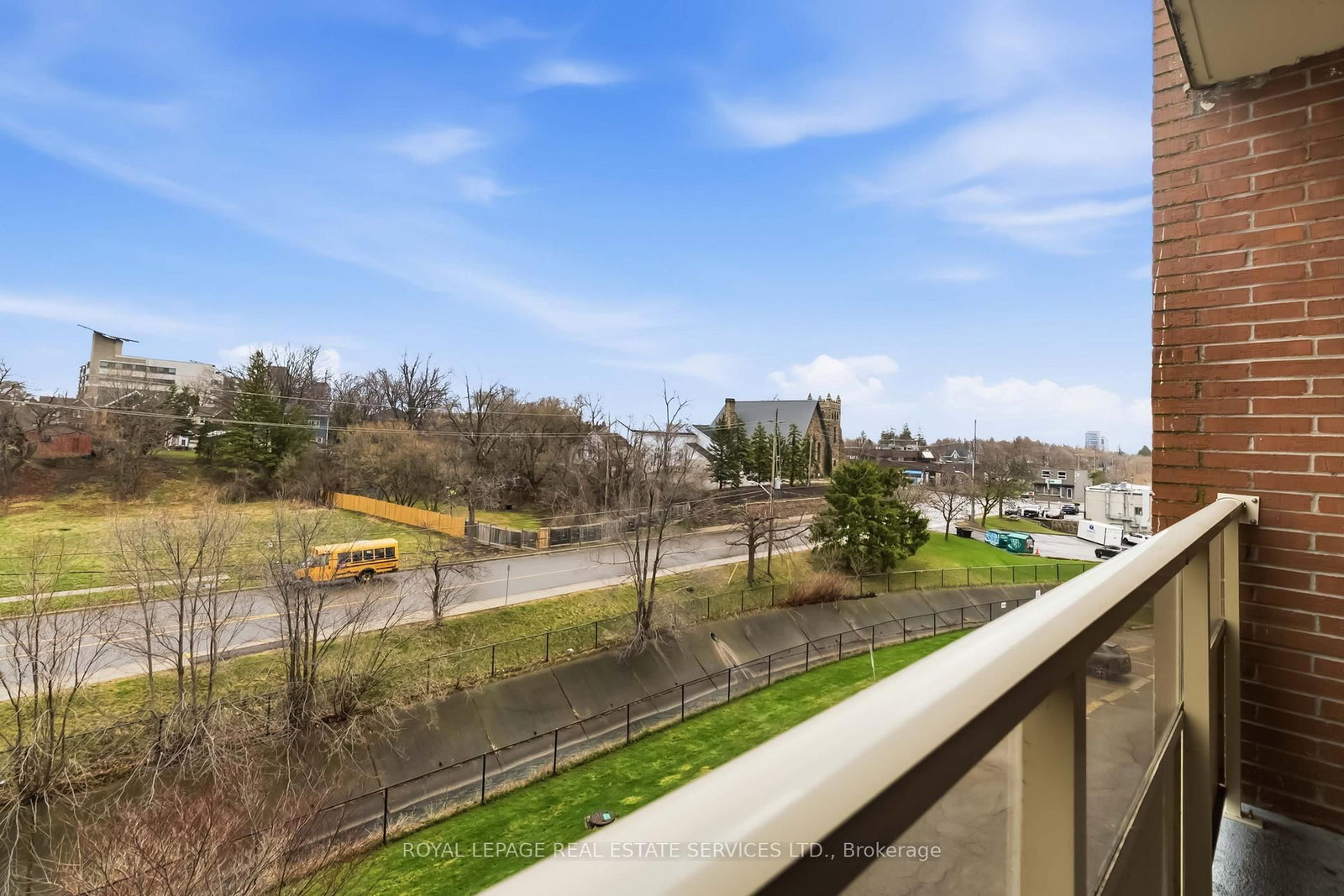 82 Millside Drive, Unit 406 - Photo 17