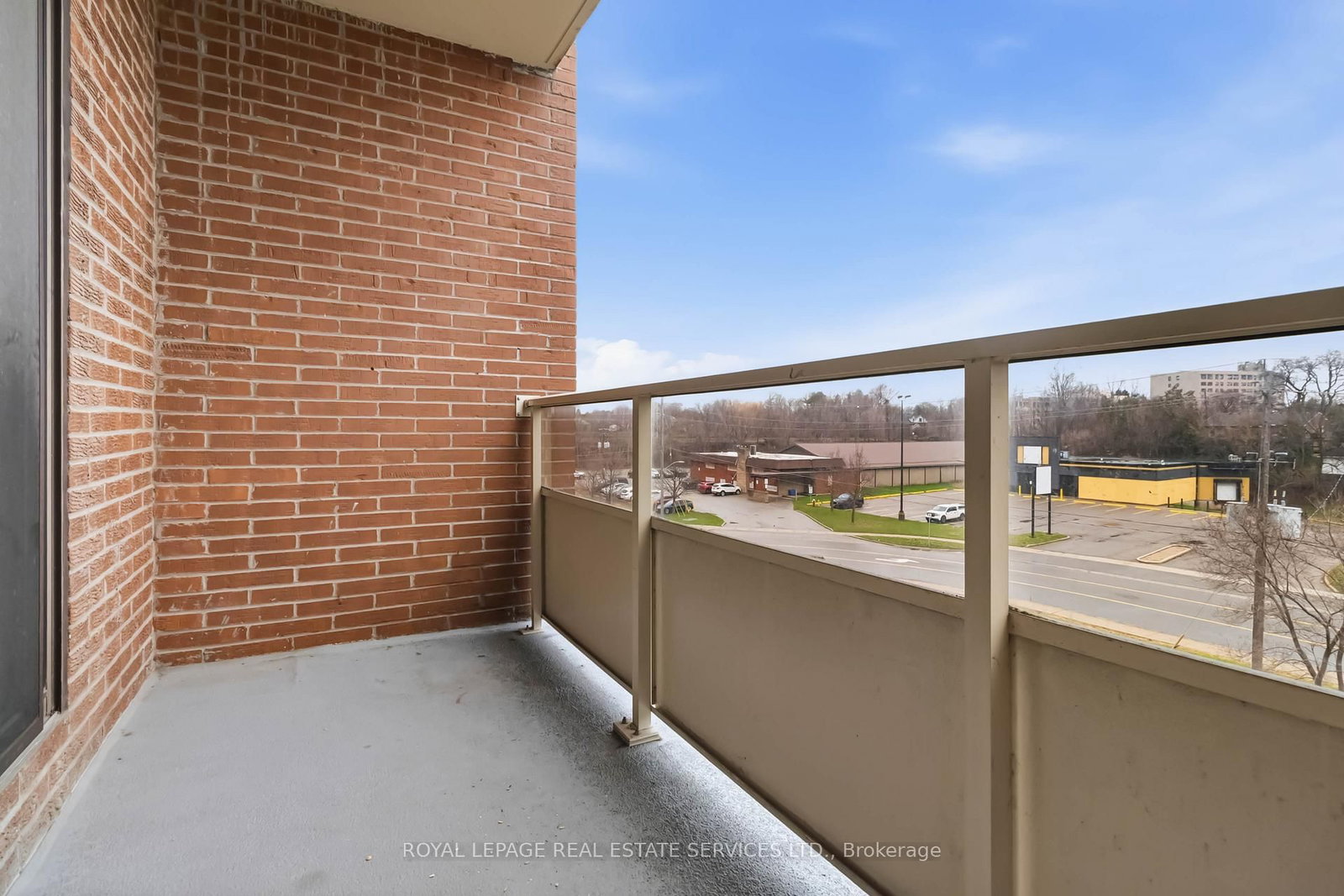 82 Millside Drive, Unit 406 - Photo 18