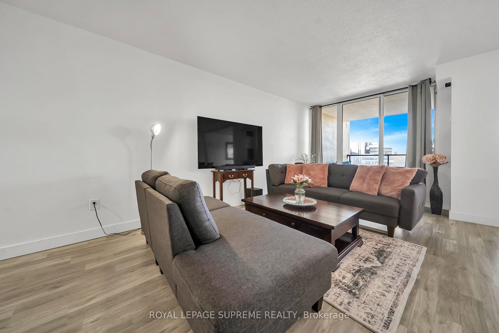 75 Emmett Avenue, Unit 910 - Photo 26