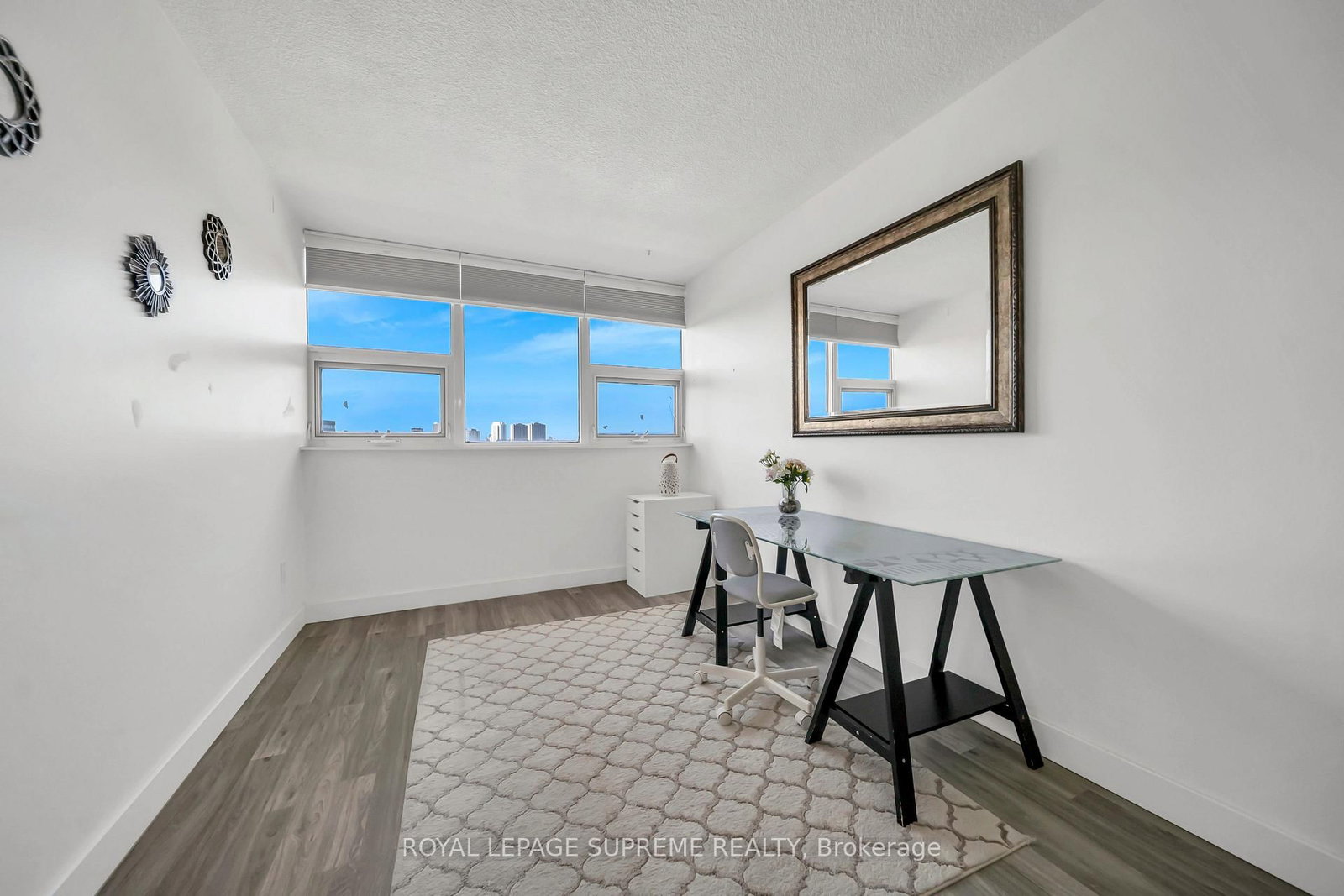 75 Emmett Avenue, Unit 910 - Photo 33